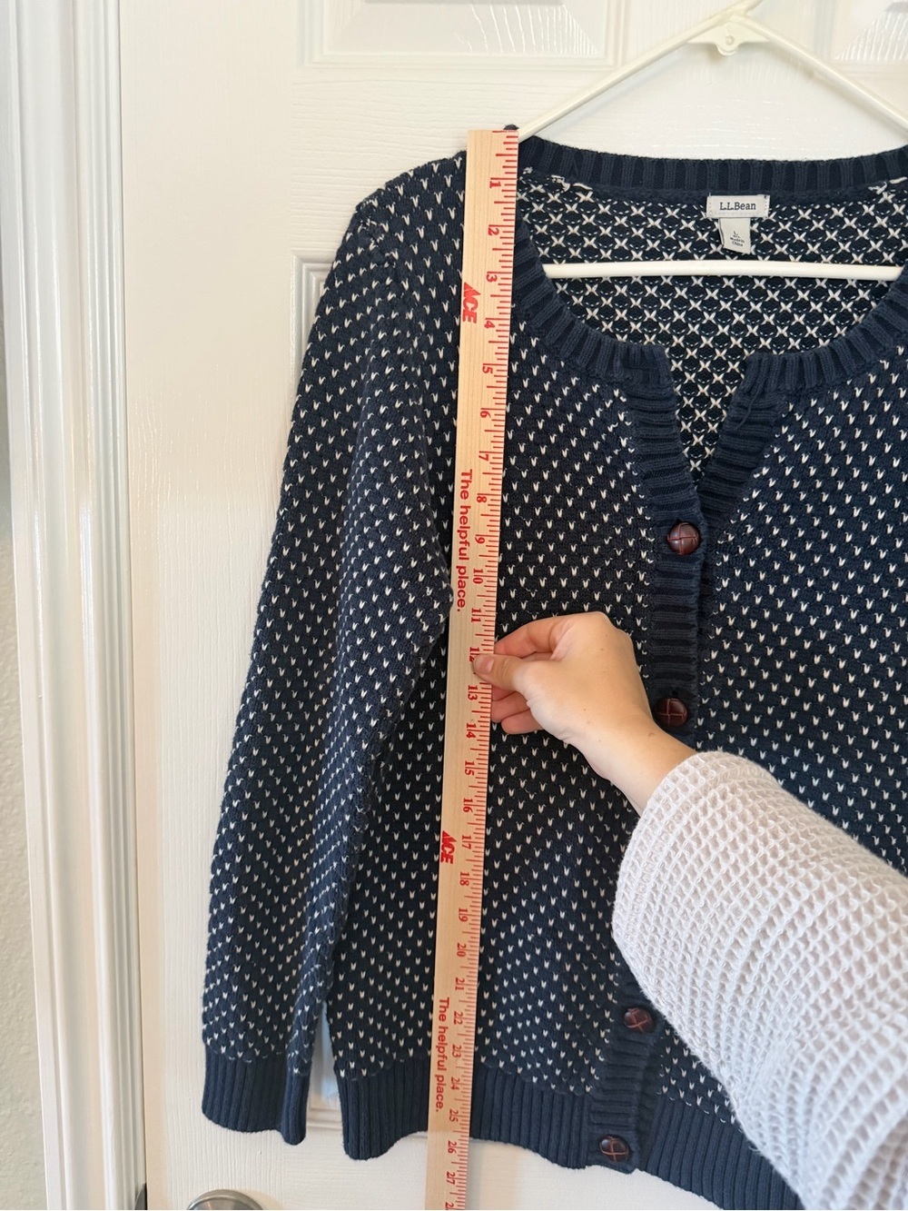 L.L. Bean Vintage Navy and White Knit Brown Button-Front Cardigan Size L - Picture 9 of 10